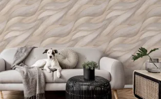 Wohnzimmer Wandgestaltung mit Vliestapete, Wellen-Motiv Stormy in Taupe