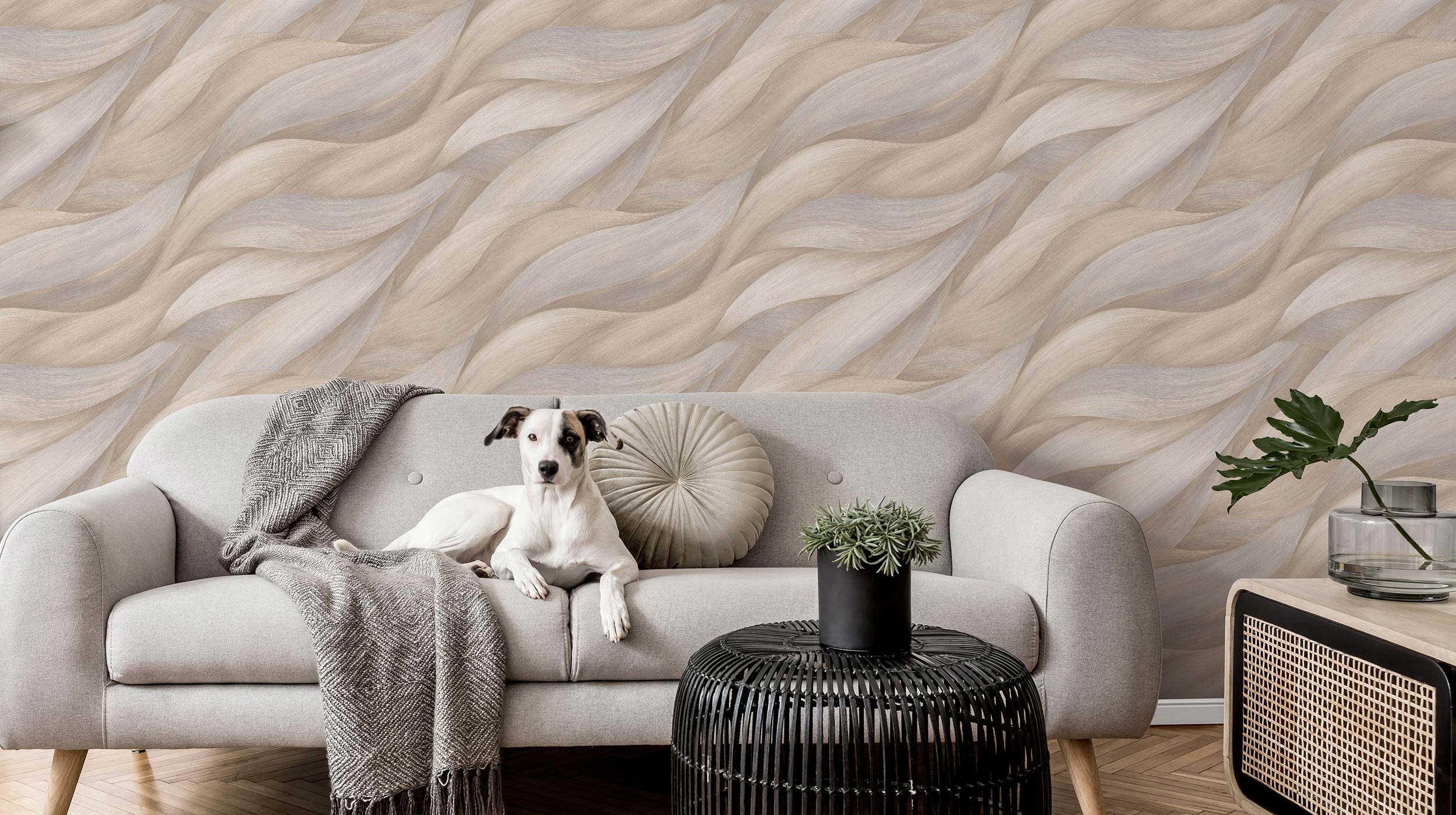 Wohnzimmer Wandgestaltung mit Vliestapete, Wellen-Motiv Stormy in Taupe